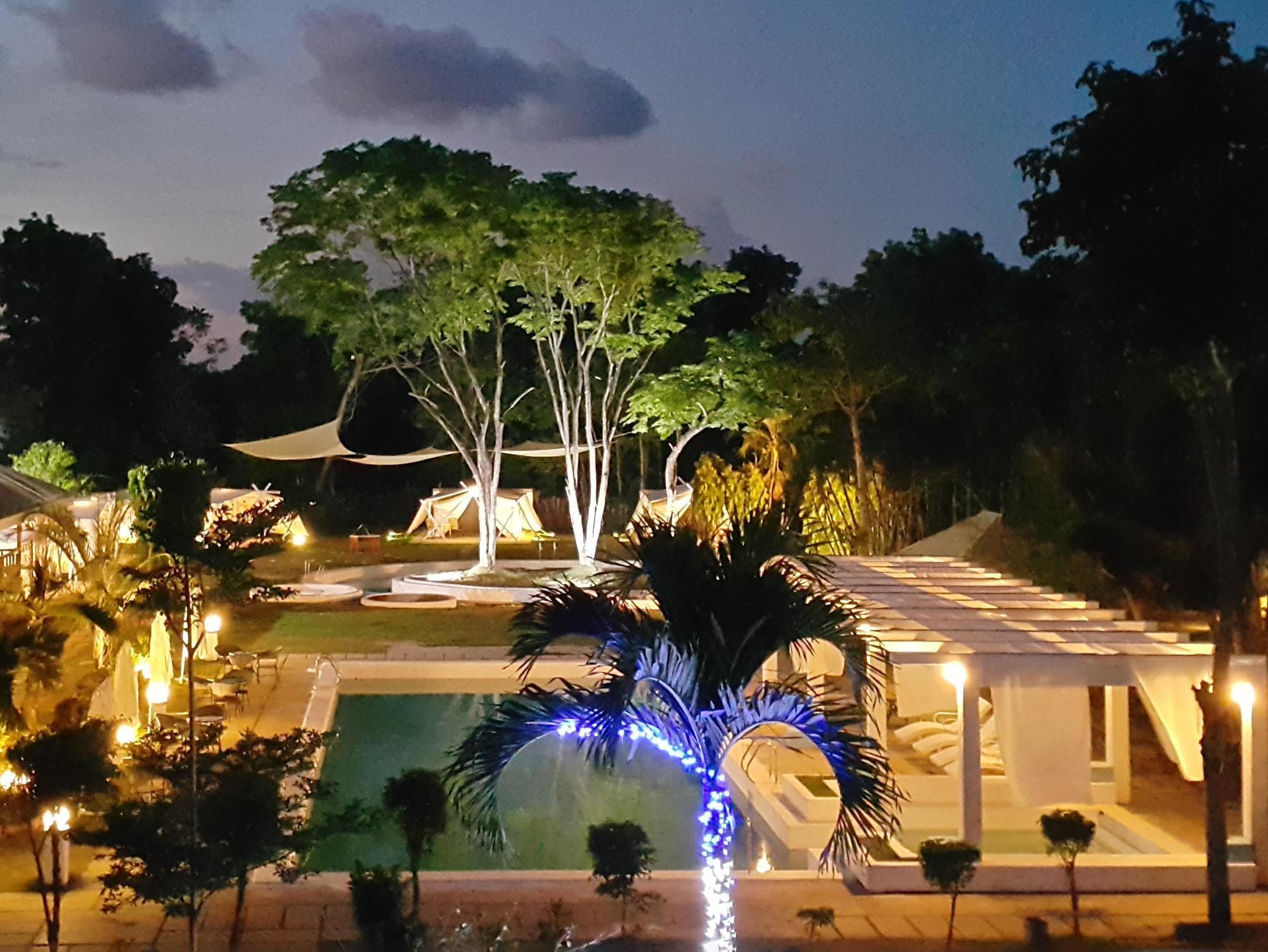 Blue Hotel And Resort Calamba  Esterno foto